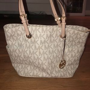 Michael Kors vanilla jetset tote FINAL PRICE